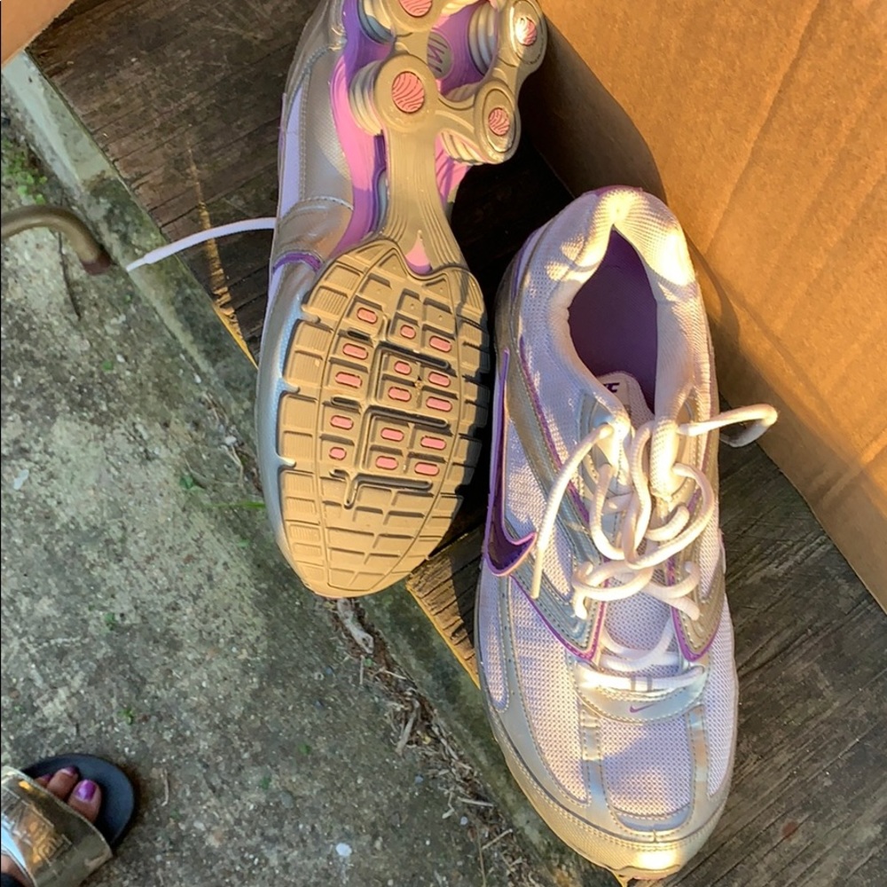 Nike - Picture 2 of 2